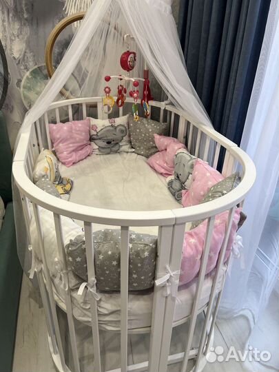 Детская кроватка круглая овальная с маятником