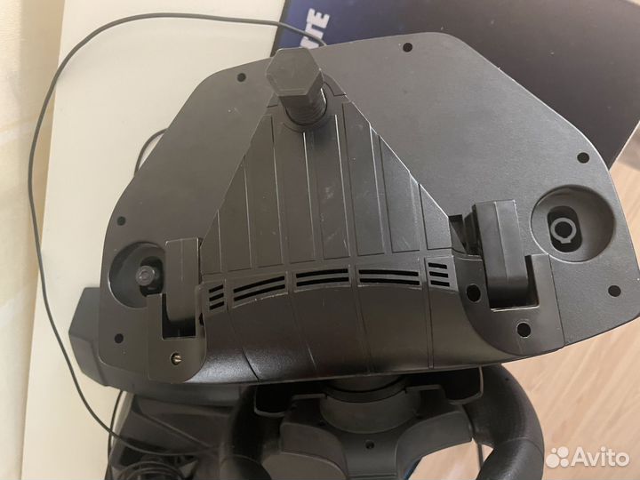 Игровой руль logitech momo racing