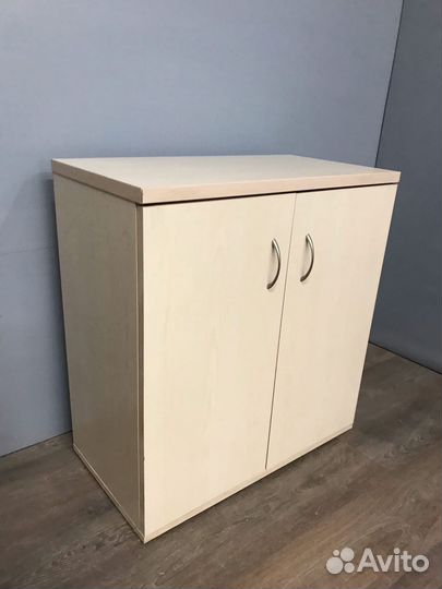 Тумба распашная с дверцами