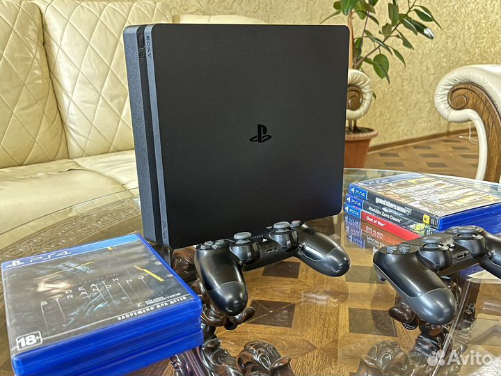 Sony Playstation 4 slim + много игр