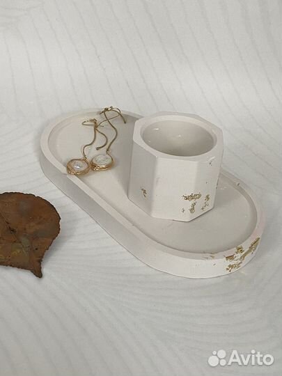 Ваза из гипса