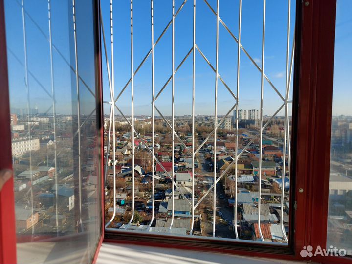 Решетки на окна с покраской в черный цвет