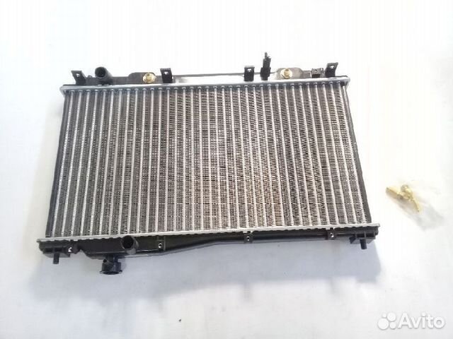 Радиатор охлаждения termal 218115JP Honda Civic ES