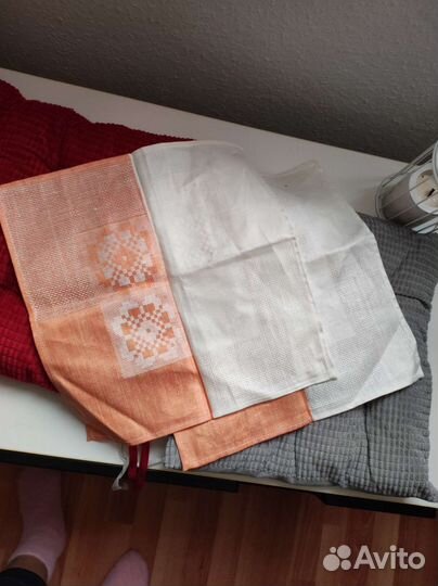 Скатерть 100*100 и две салфетки 35*35 новые СССР