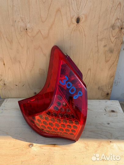 Фонарь задний Пежо 3008 левый Peugeot 3008