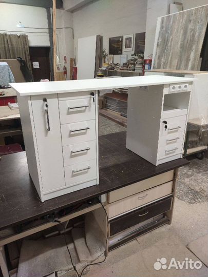 Маникюрный стол + вытяжка вераксо М1000