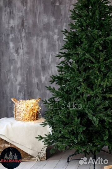 Ель искусственная со встроенной гирляндой
