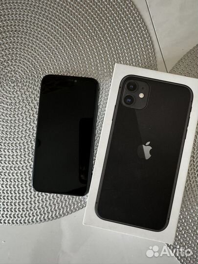 iPhone 11, 64 ГБ