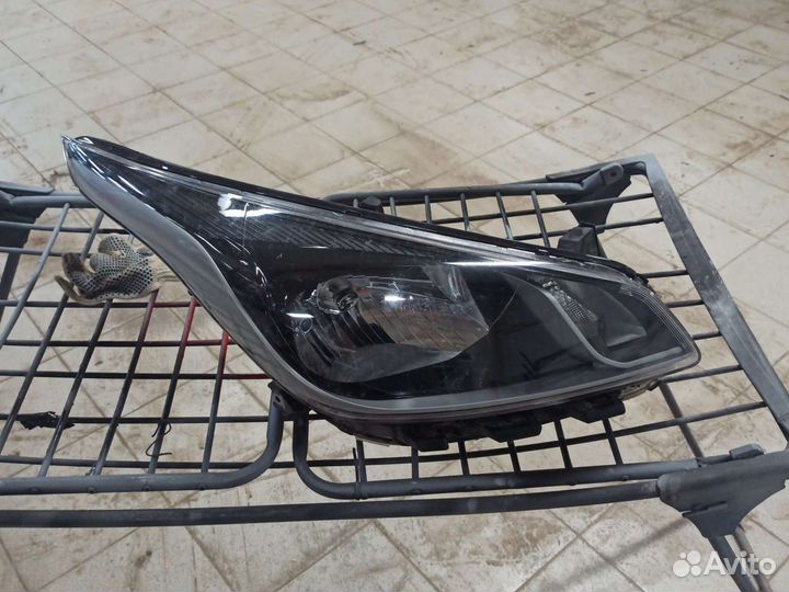 Фара правая Kia Rio 4 от 2017 г.в