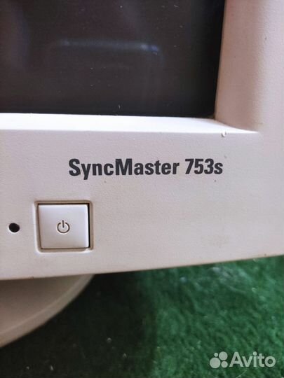 Монитор Samsung 753s