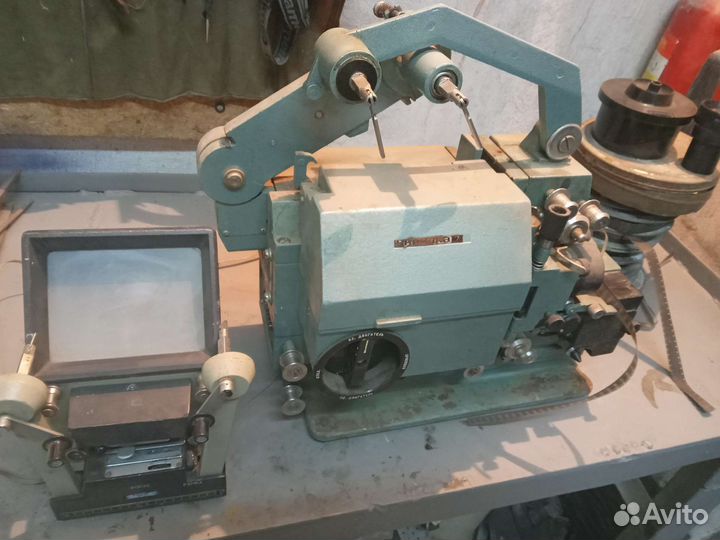 Кинопроектор Украина