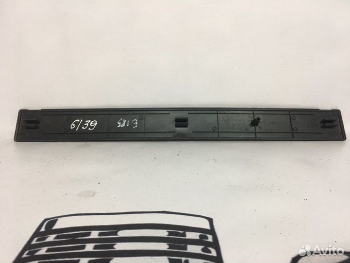 Накладка порога внутренняя передняя левая