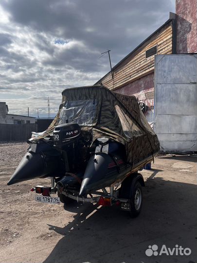 Продам лодку Golfstream