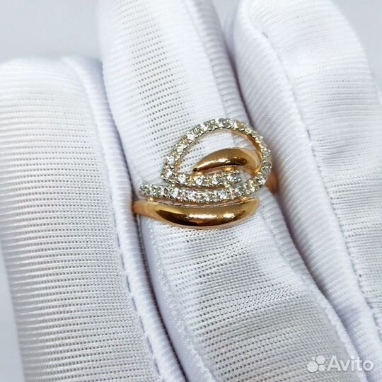 Золотое кольцо с камнем 17р