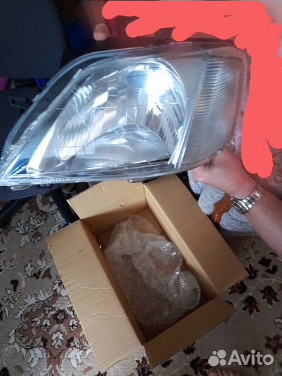 Передняя фара на renualt logan