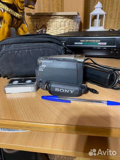 Видеокамера sony DCR- HC36E