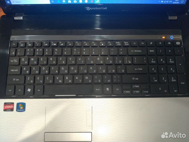 Ноутбук 17.3 дюйма, 4 ядра, SSD+HDD