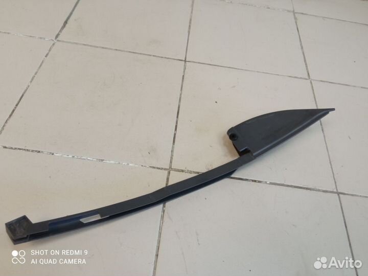 Направляющая стекла задняя левая Volvo S80