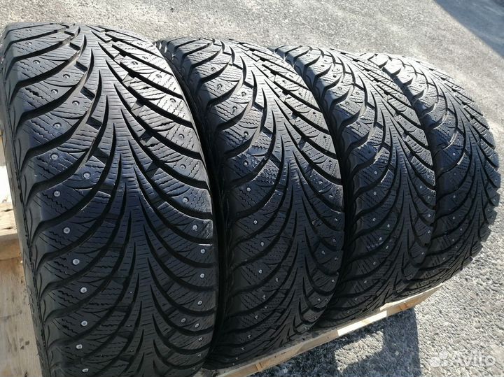 Goodyear UltraGrip Extreme 195/65 R15 97L