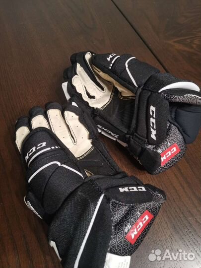 Перчатки хоккейные CCM tacks 9060 JR