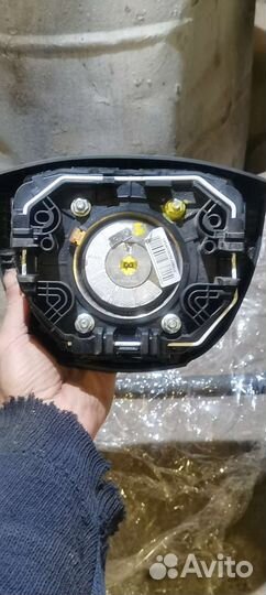 Подушка безопасности в руль ford focus 2