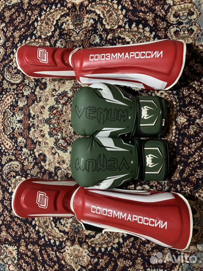 Перчатки и щитки