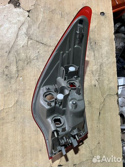 Стоп сигнал Ниссан Альмера G15