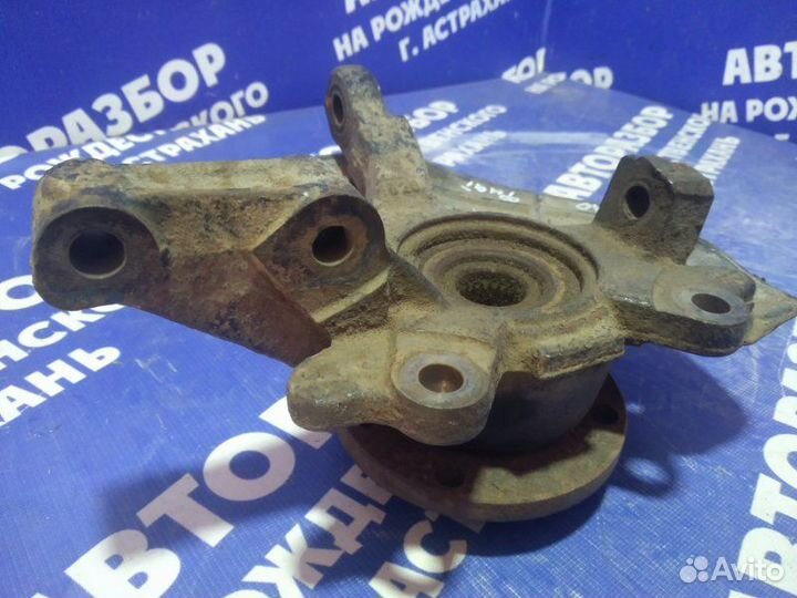 Передний правый поворотный кулак Fiat Doblo