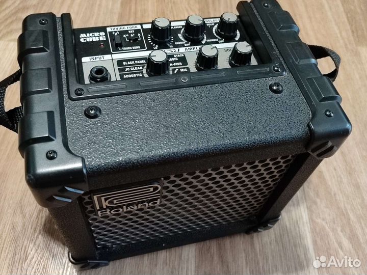 Roland Micro Cube Комбоусилитель