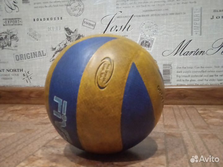 Волейбольный мяч бу
