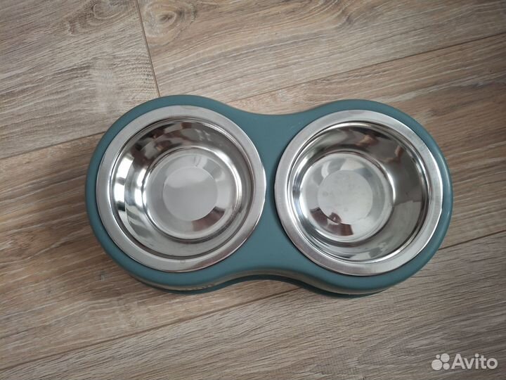 Миски на подставке для собак