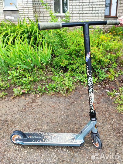 Трюковой самокат tech team duker 404