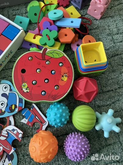 Развивающие игрушки пакетом