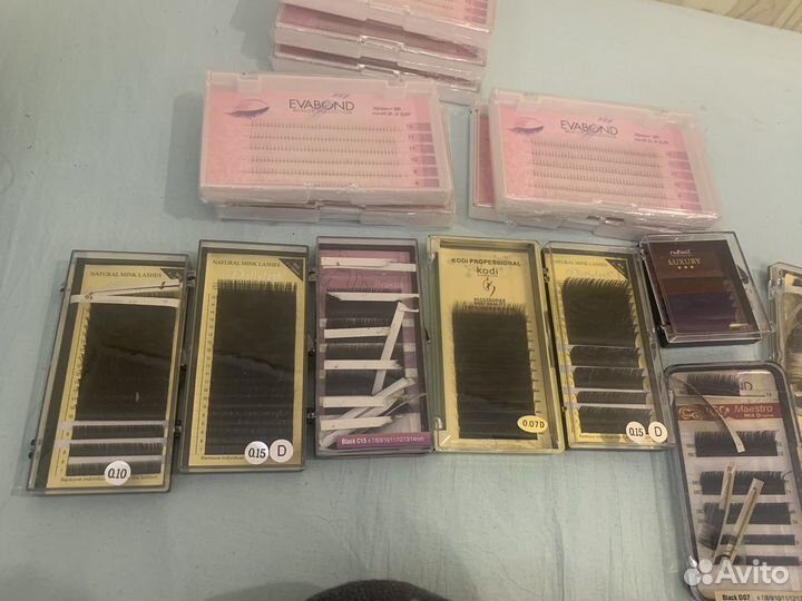Ресницы для наращивания новые и бу готовые пучки