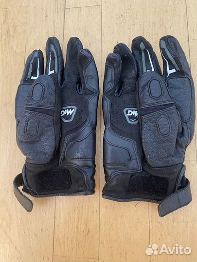 Мотоперчатки Dainese и другая Мотоэкипировка