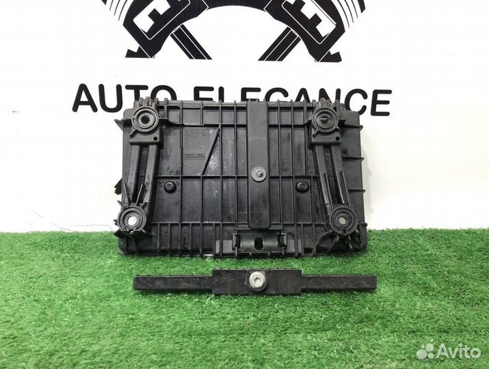 Площадка аккумулятора Mercedes E220 С238 654.920