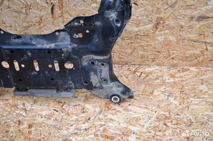 Подрамник задний Land Rover Range Rover Evoque