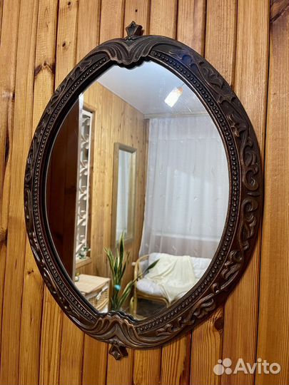 Зеркало настенное в бронзовой раме