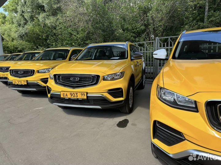 Водитель Geely Atlas выплата ежедневно