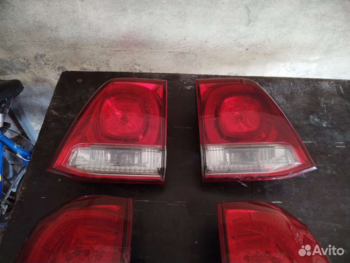 Задние фонари тойота ланд крузер 200 за 4 шт