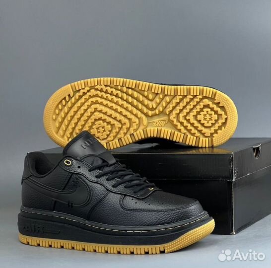 Стильные кроссовки Nike Air Force 1 Luxe