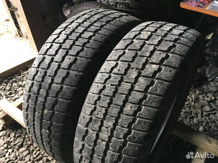 Cooper Weather-Master S/T 215/60 R17