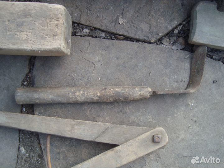 Старинный столярный инструмент