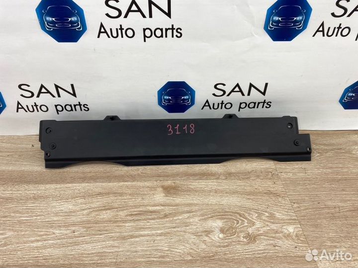 Кронштейн радиатора верхний Bmw X5 Рест E70 рест