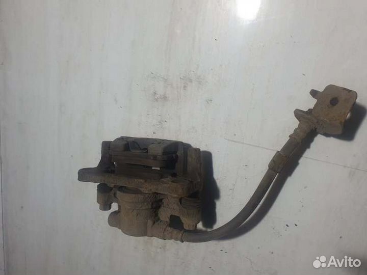 Суппорт тормозной передний правый Mitsubishi