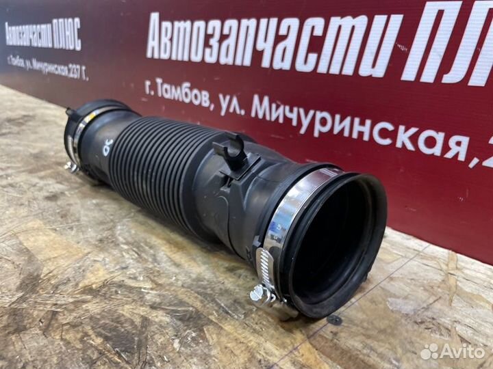 Патрубок воздушного фильтра Renault Duster