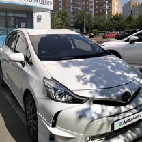 Toyota Prius Alpha 1.8 CVT, 2019, 85 000 км, с пробегом, цена 1 830 000 руб.