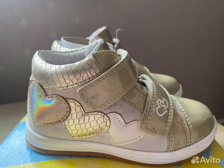 Ботинки для девочки 23 размер