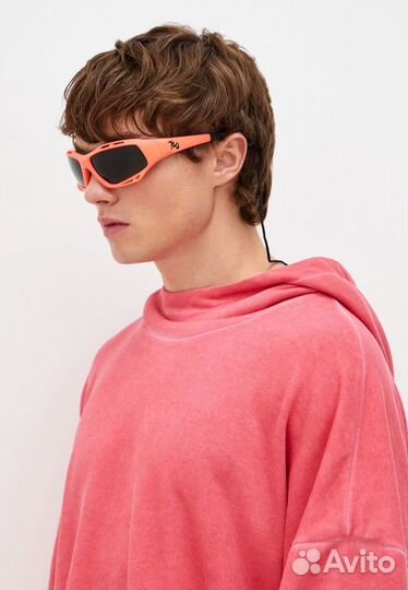 Stingray / Matte Neon Peach Orange / Polarized Smo