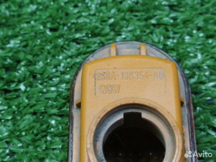 Повторитель поворота передний правый Ford Fusion